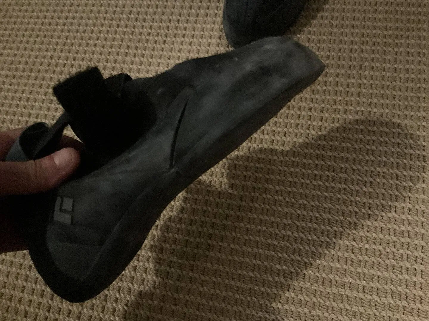 Black Diamond Shadow LV chaussons escalade agressifs