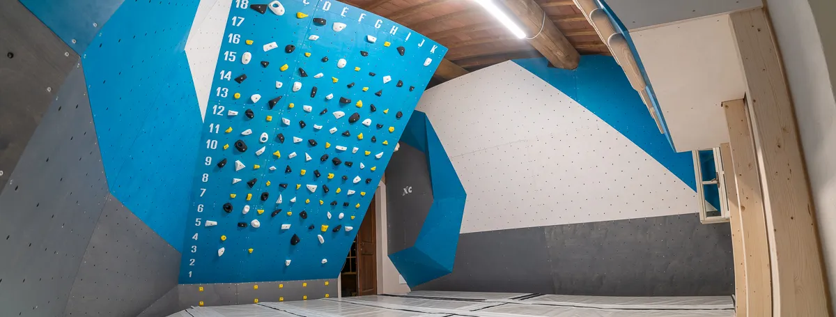Explore Climbing Design and Build mur d'escalade